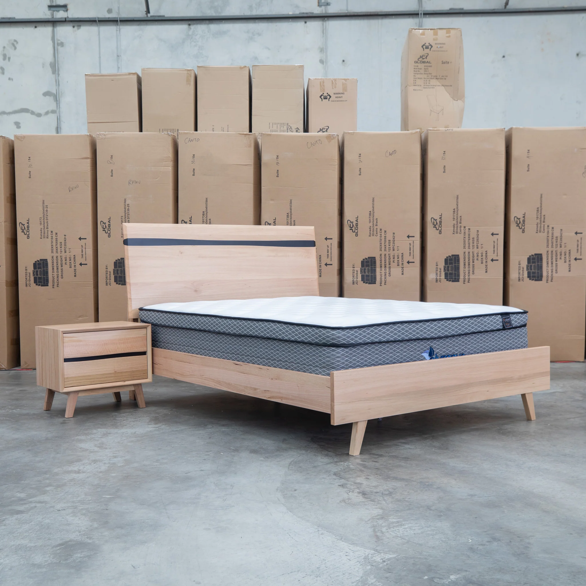 Porto Messmate King Bed with Resin Insert