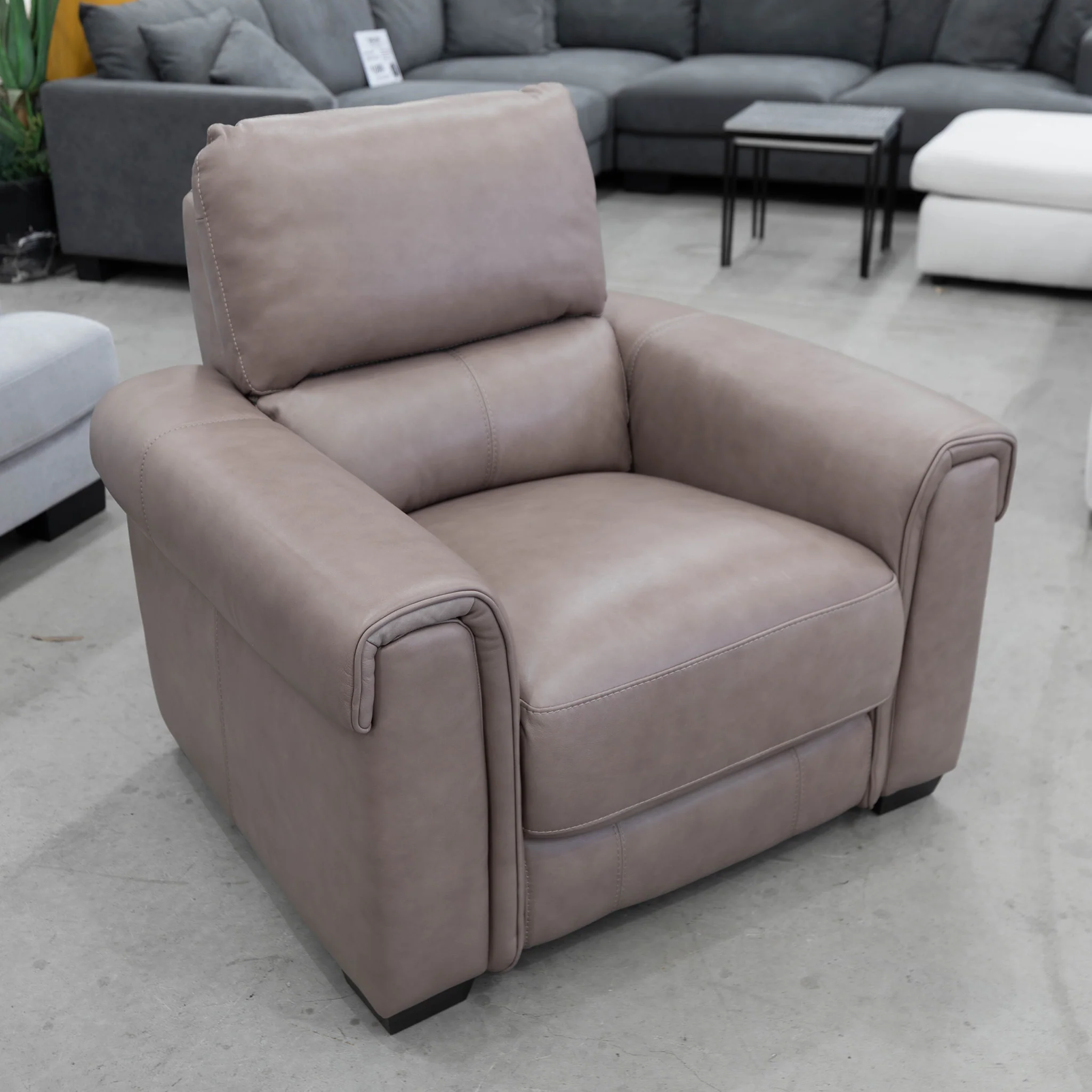RS-13015 Single leather electric recliner - Brown - Floor Stock - Image 3
