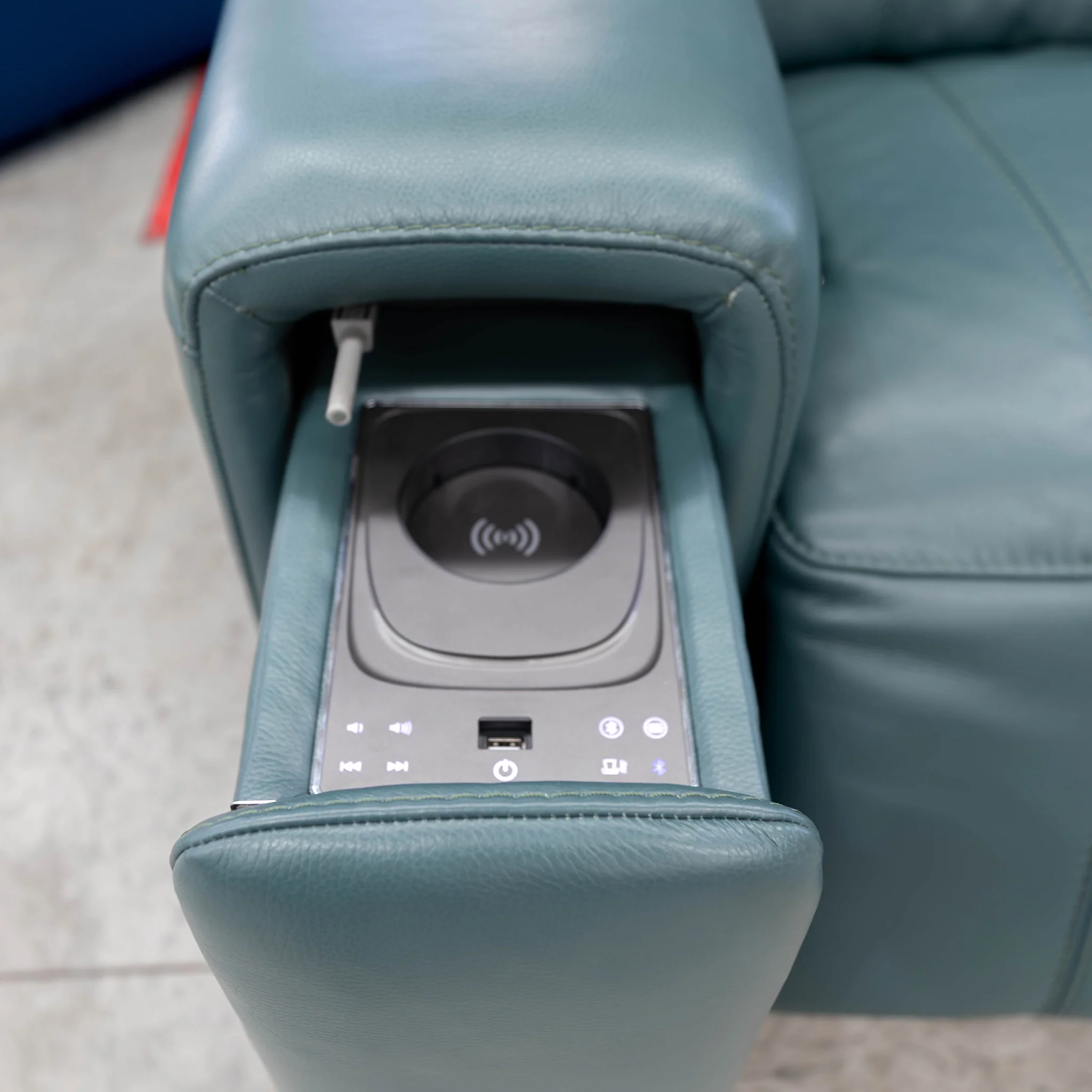 RSHU-13250-PR Single dual motor leather theatre recliner  - Green - Floor Stock - Image 3