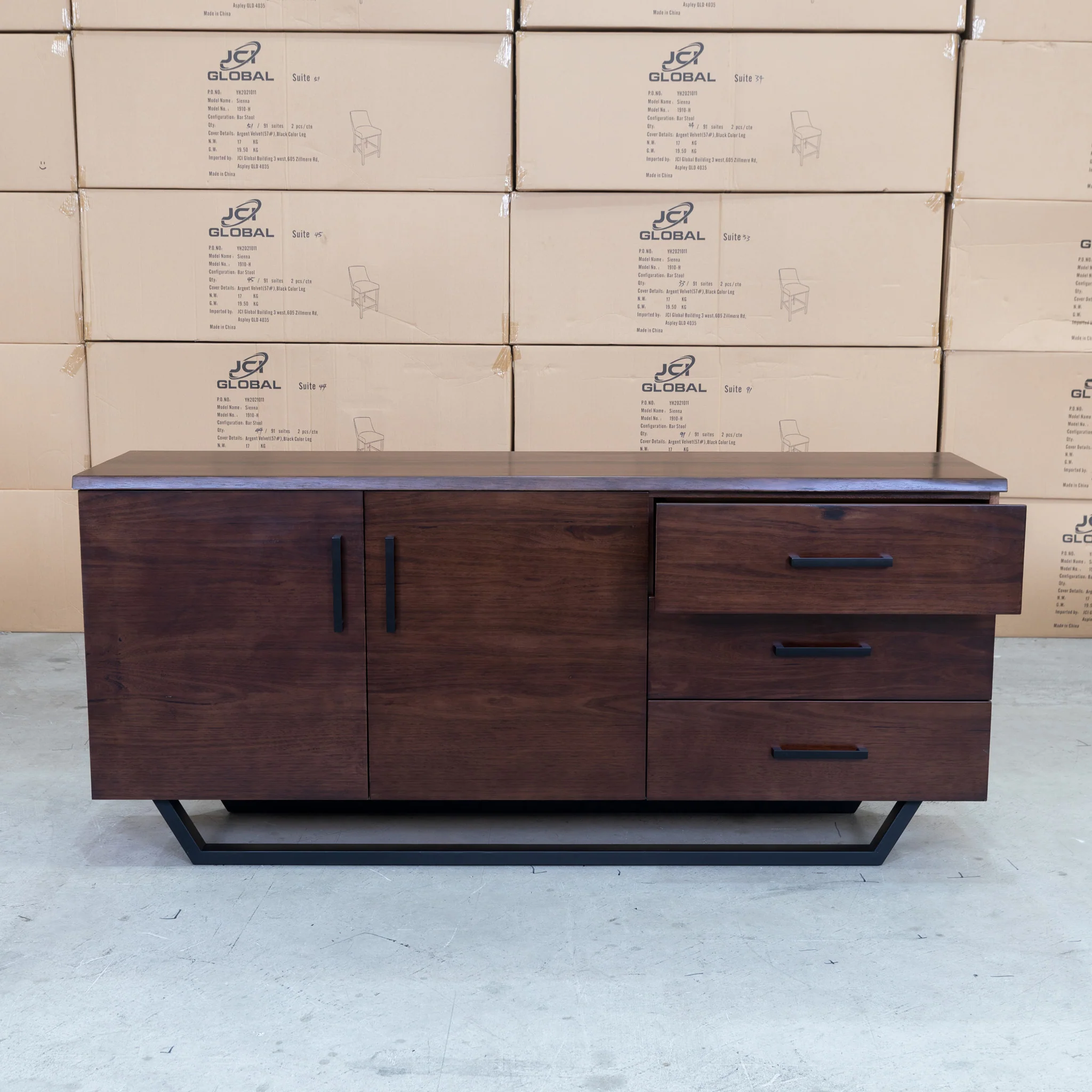 Valencia Messmate Hardwood Buffet - Image 5